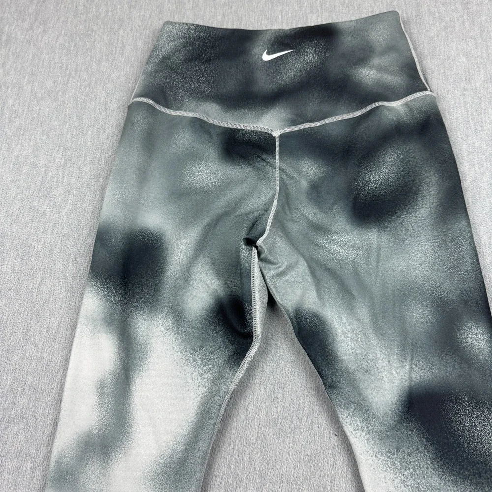 Nike One‎ Women Leggings Medium Gray Dri Fit Printed High-Rise Training Athletic